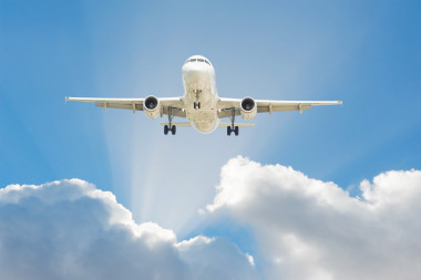 飛機在天空中