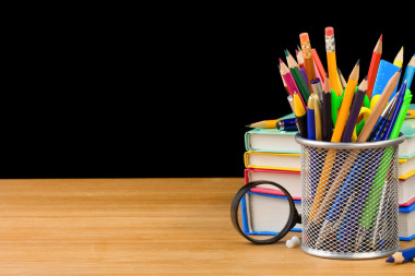 回到學(xué)校和堆書(shū)