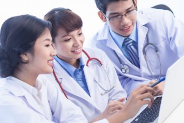 天空和水的藍色背景