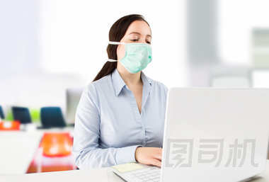 蒙面的女子在辦公室圖片
