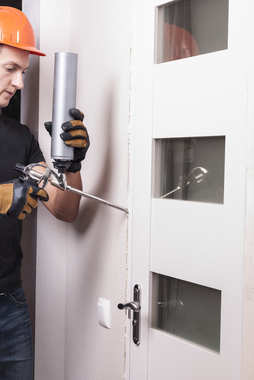 安装聚氨酯泡沫