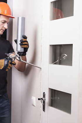 安装聚氨酯泡沫