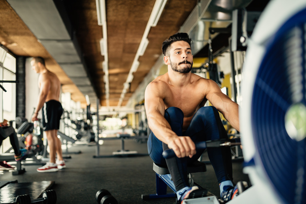 划船的决心的健美图片