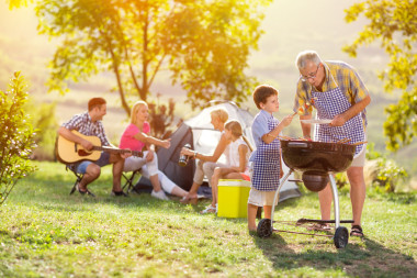 幸福的家庭燒烤燒烤肉