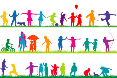 組的兒童剪影玩戶外