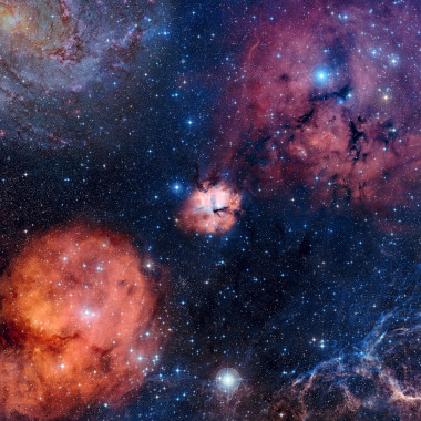 口香糖 15 是位於船帆座星云