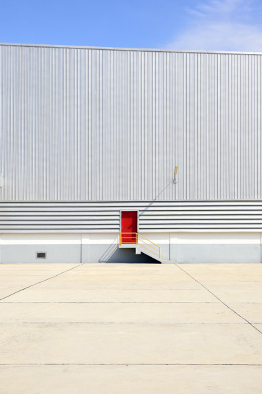 紅門的工廠大廈圖片