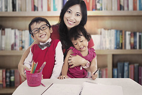 在库中的家庭图片