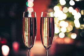 美丽的两个眼镜的香槟照片