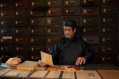 醫(yī)生檢查成分圖片