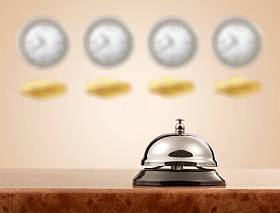 酒店接待服务桌子上的铃铛图片