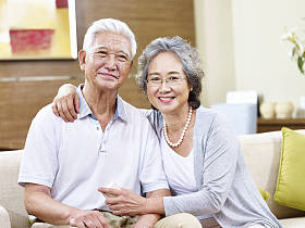 亚洲老年妇女的肖像照片