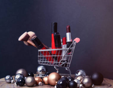 圣誕掛件和化妝口紅圖片