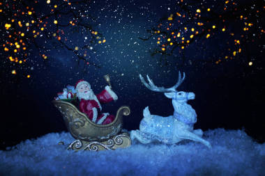 圣誕老人和馴鹿圖片