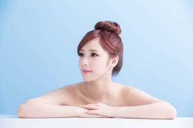 美麗女人看在什么地方圖片