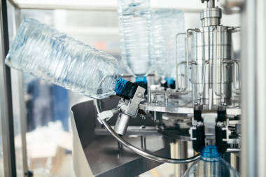 機器人工廠線水瓶裝小罐