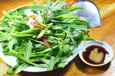 牽?；ê丸F的鰭狀肢醬準(zhǔn)備做飯