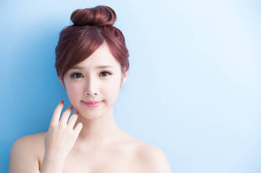 美麗女人對(duì)你的微笑照片