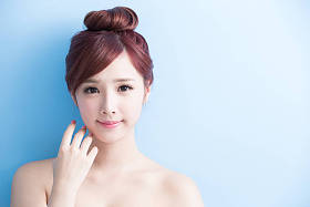 美丽女人对你的微笑照片