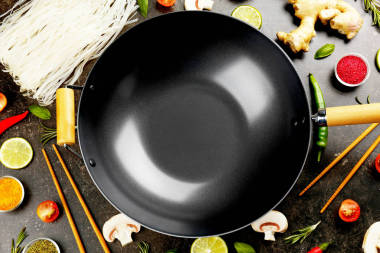 產(chǎn)品在桌上，炒圖片