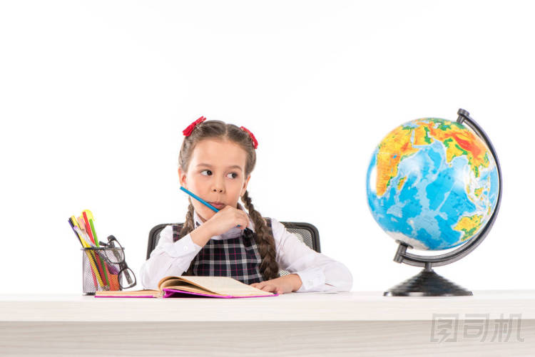 看看世界各地的女生圖片