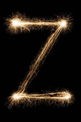 在黑色背景上的烟火字母表中的字母的英语字母 Z