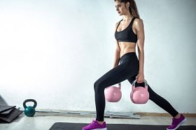 弓步与玫瑰壶图片