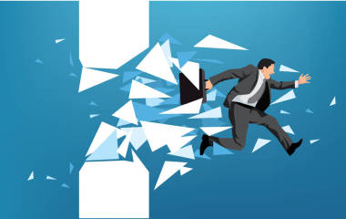 突破障礙的商人照片