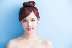 美丽女人对你的微笑图片