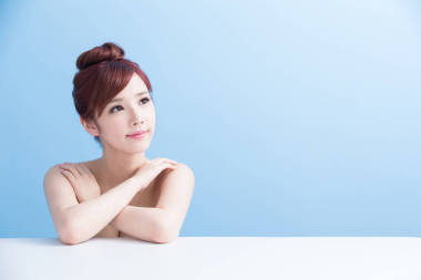 美麗女人看在什么地方圖片