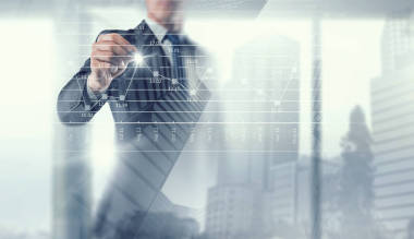 他的業(yè)務(wù)成長(zhǎng)和進(jìn)步。混合媒體