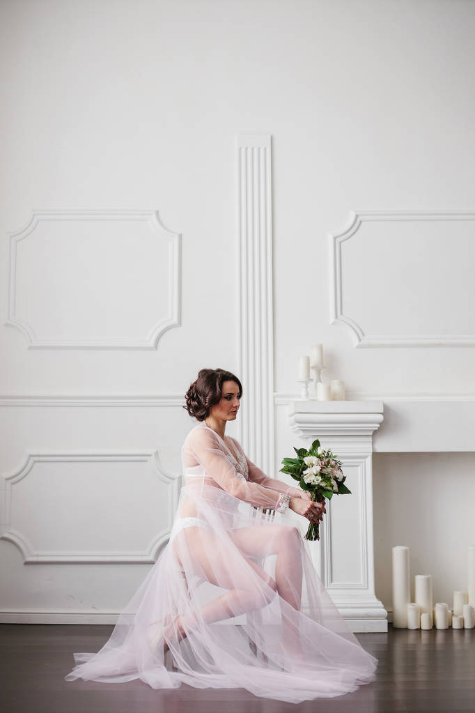 闺房。早晨的新娘。婚礼概念