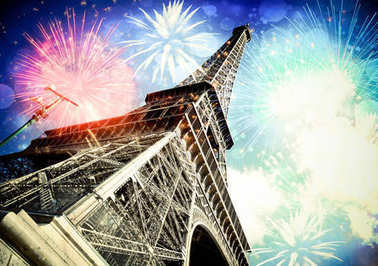 與煙花的埃菲爾鐵塔 （法國巴黎）
