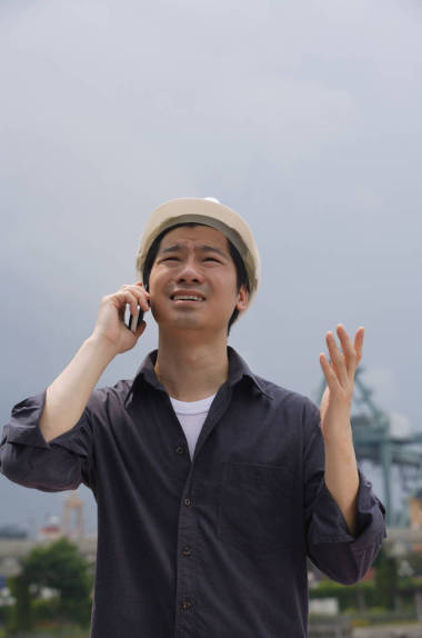 頭盔的人圖片