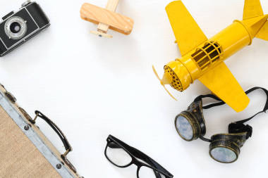 复古玩具飞机照片