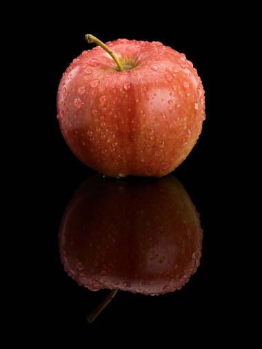 熟透的紅蘋果圖片