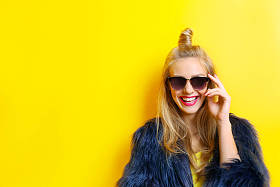 年轻漂亮的女人