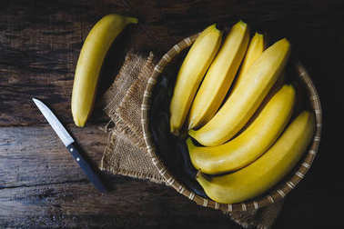 鮮黃色的香蕉照片