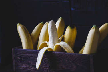 鮮黃色的香蕉圖片