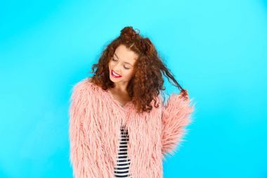 富有表現(xiàn)力的年輕模型