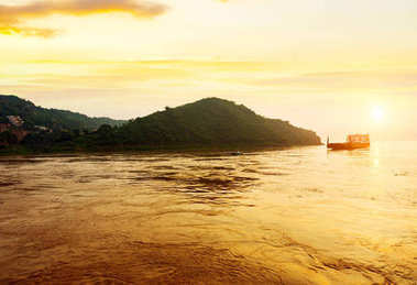 中國和長江貨船