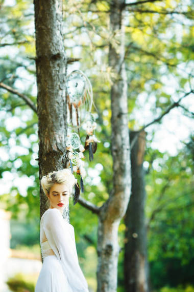 捕夢網(wǎng)的漂亮女孩圖片