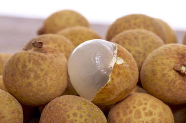 鮮龍眼蜜瓜切成薄片圖片