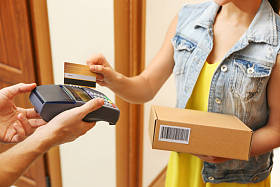 女人买单包裹 图片