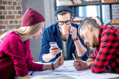 在項目工作的設計師