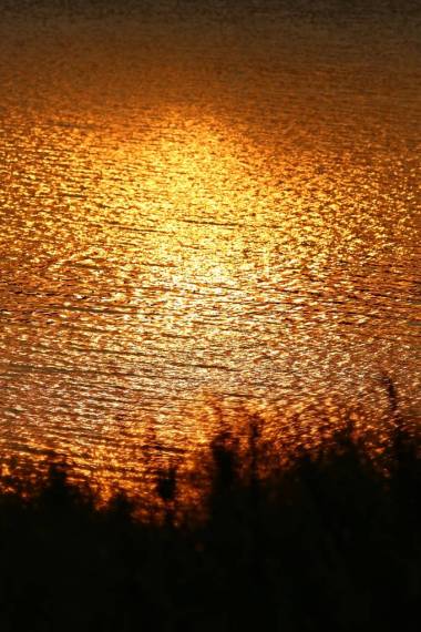 令人驚嘆的日落在非洲剛果圖片
