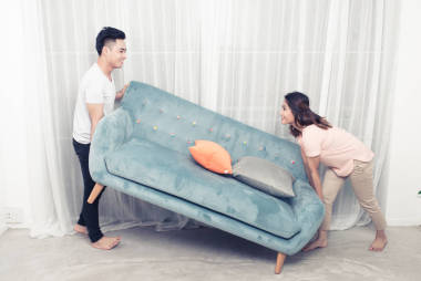 亚洲的年轻夫妇图片