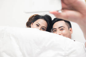 亚洲的年轻夫妇