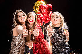 妇女出现拇指照片