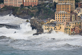 在 camogli 海上风暴